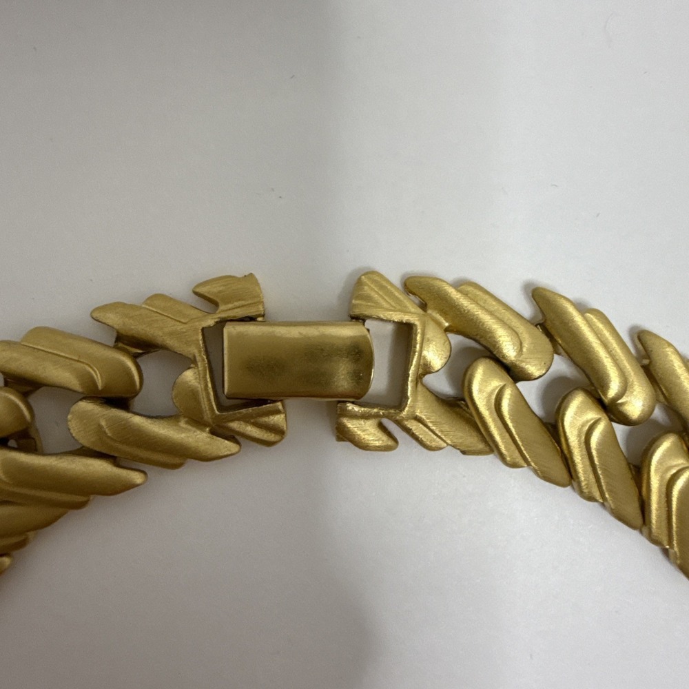 Vintage Monet Necklace Satin Gold Tone 16" Chevron Herringbone Link 162 - Picture 6 of 7